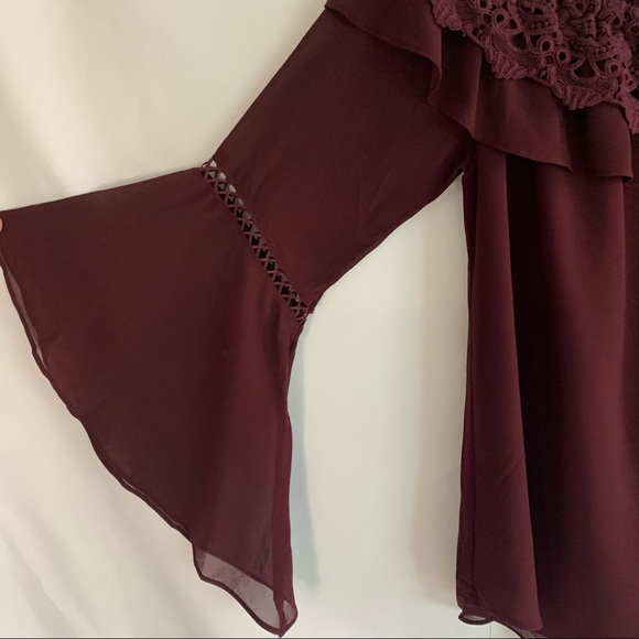 White House Black Market Maroon Lace Collar Crocheted Long Flutter Cuff Blouse - Picture 3 of 9
